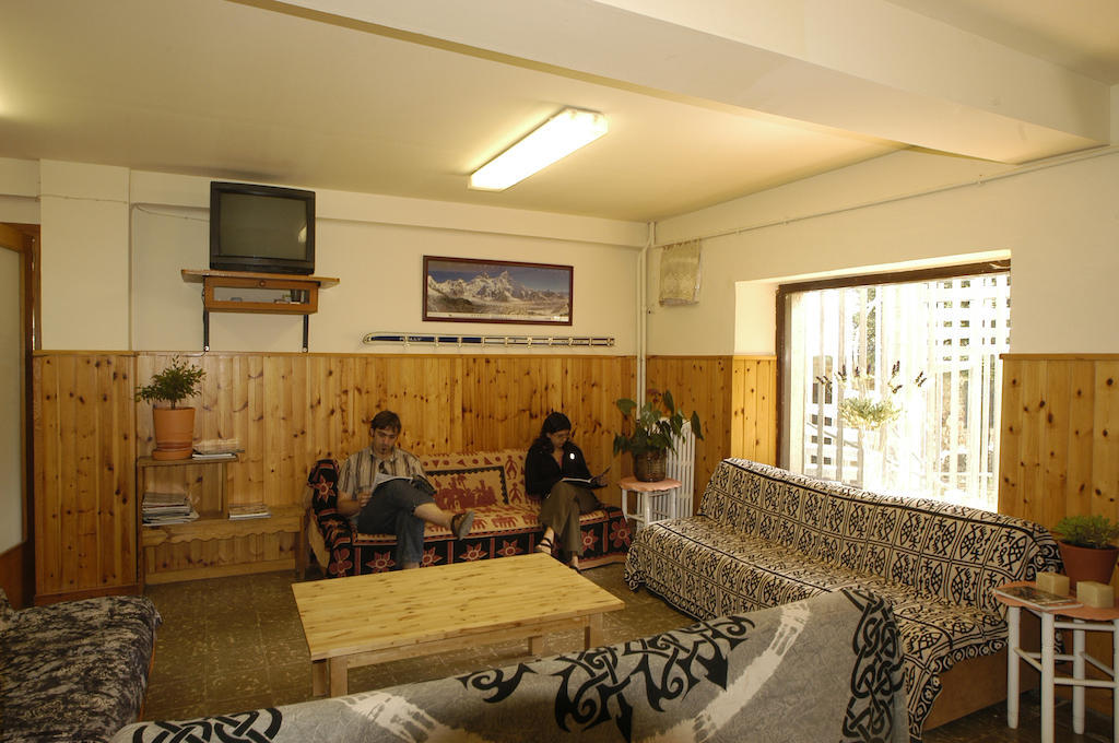 A Pousada Xalet-Refugi U.E.C. La Molina  Exterior foto